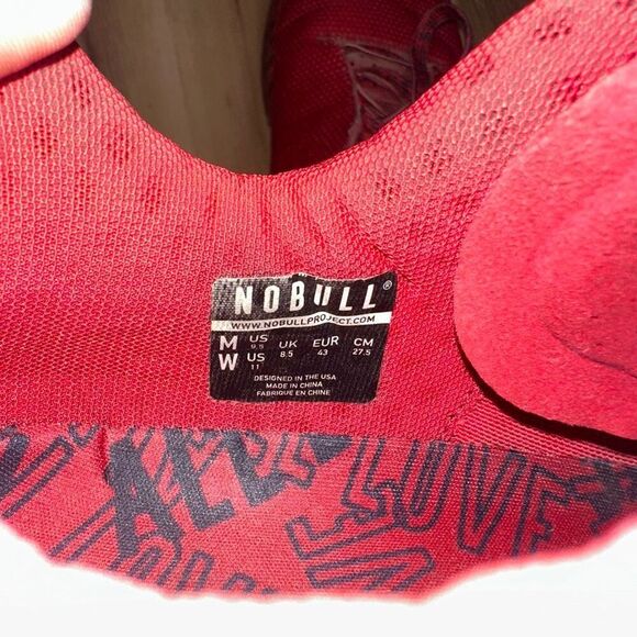 No Bull athletic trainers M9.5 red workout tennis shoes